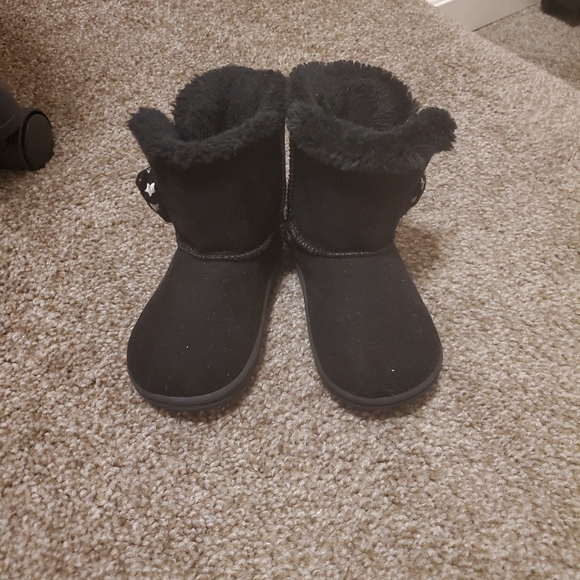 Toddler Girl Boots - Picture 2 of 3